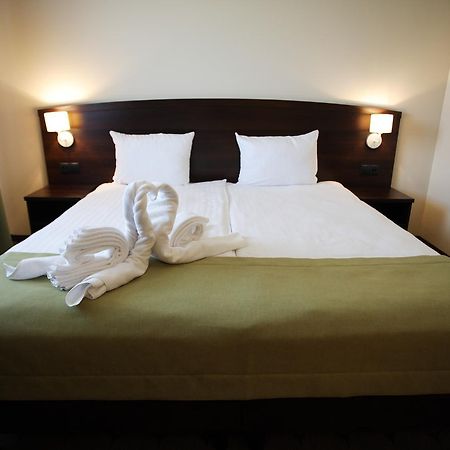 Aparthotel Travel Kraków Exteriör bild