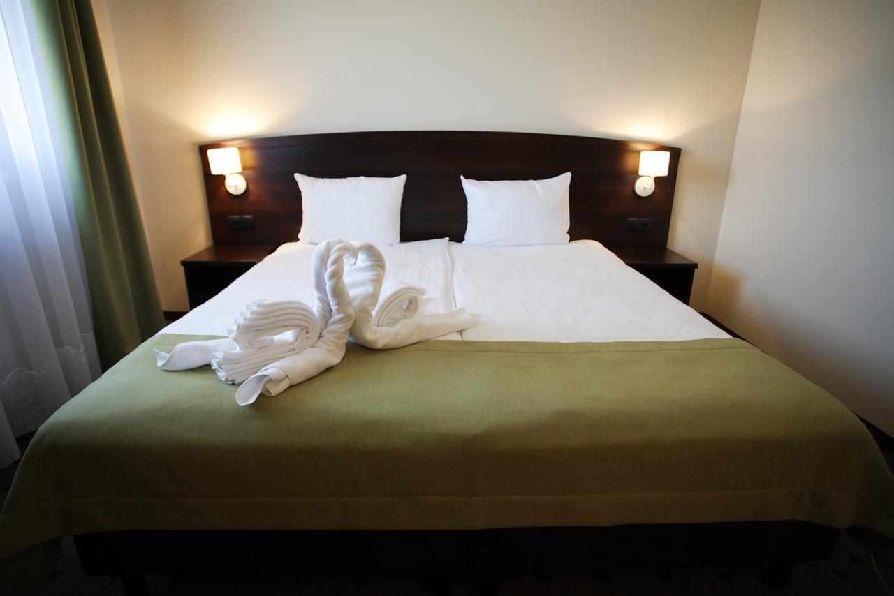 Aparthotel Travel Kraków Exteriör bild