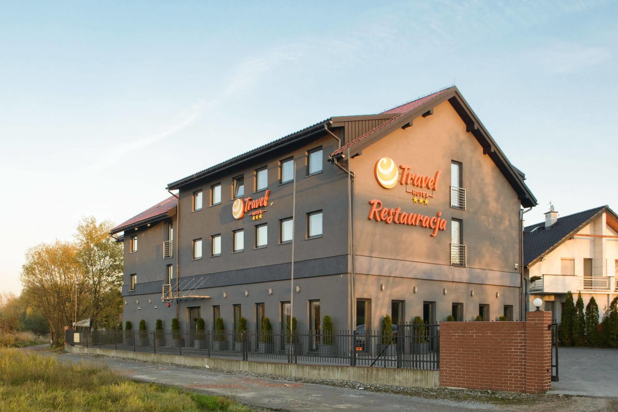 Aparthotel Travel Kraków Exteriör bild