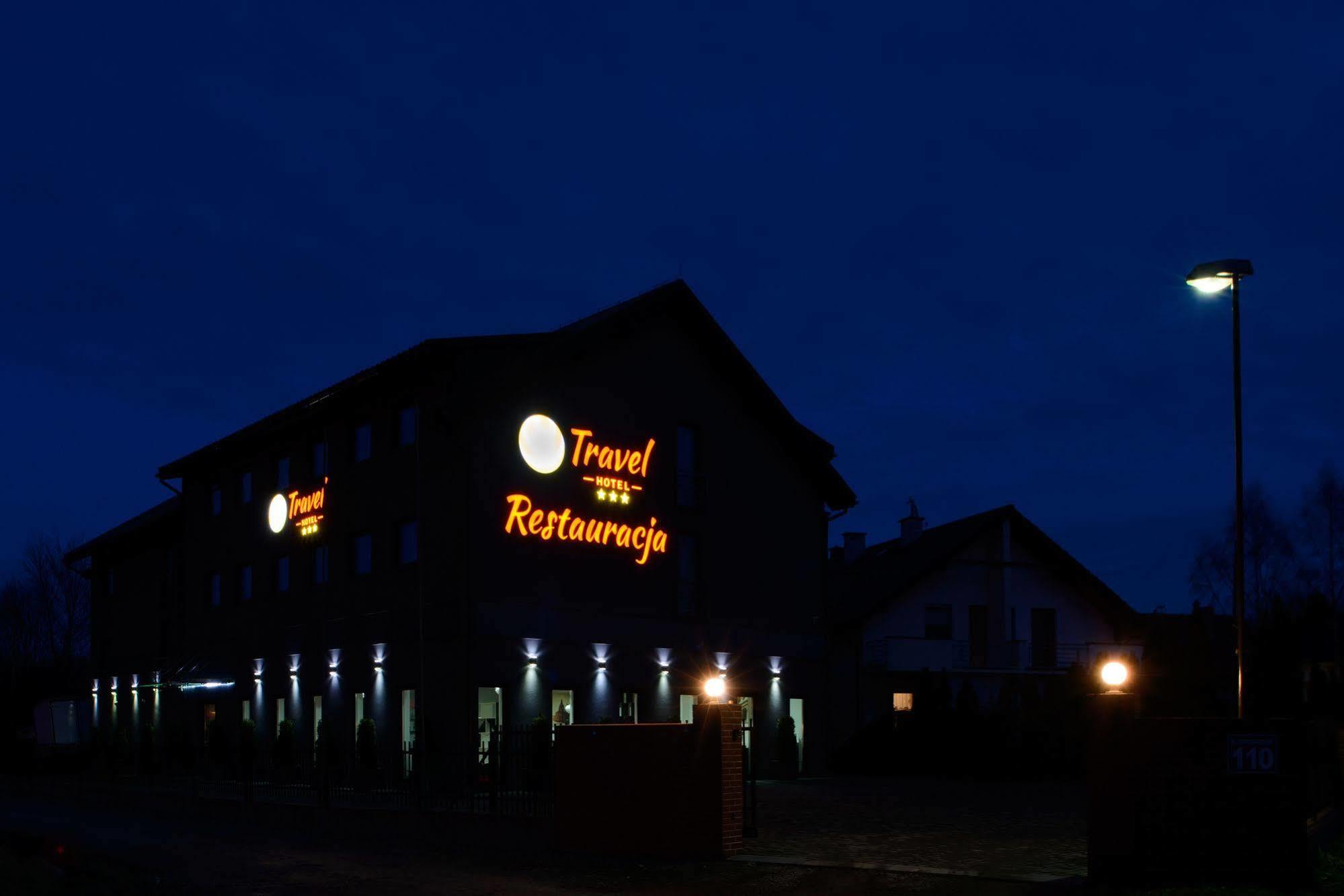 Aparthotel Travel Kraków Exteriör bild