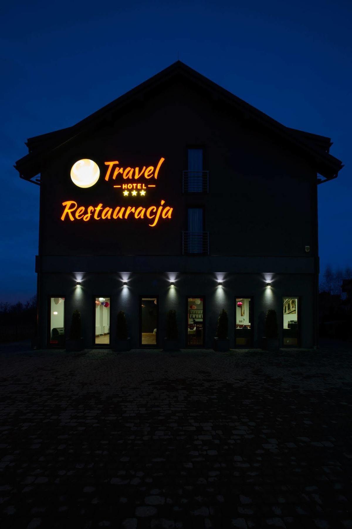 Aparthotel Travel Kraków Exteriör bild